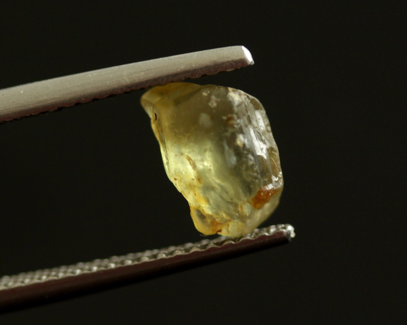 1.68cts Sapphire facet grade no heat Madagascar